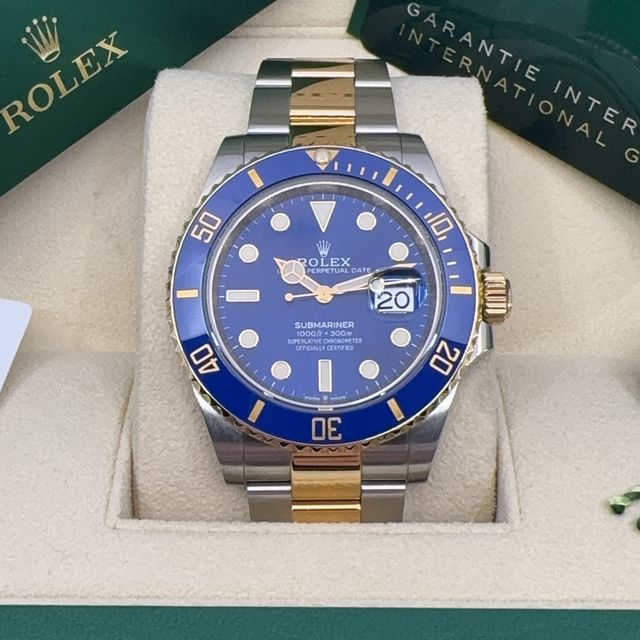 Rolex Submariner 126613 LB Image 2
